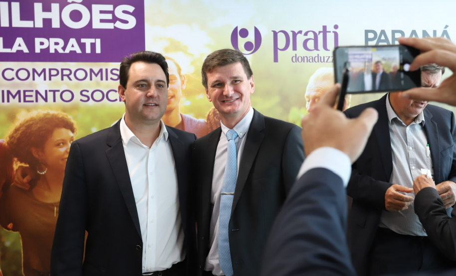 A empresa de medicamentos Prati-Donaduzzi confirmou nesta quarta-feira (5), em evento com o governador Carlos Massa Ratinho Junior, no Palácio Iguaçu, investimentos de R$ 650 milhões nos próximos três anos na ampliação da sua planta em Toledo, no Oeste do Paraná. - Curitiba, 05/02/2020 - Foto: José Fernando Ogura/AEN