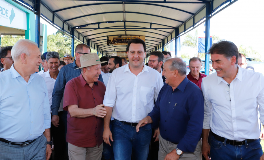 Trevo Cataratas, duplicação na BR-277 e aumento da capacidade de escoamento da Ferroeste vão mudar a realidade de Cascavel e região. Anúncios foram feitos nesta quarta-feira (05) no Show Rural Coopavel.
Foto: Rodrigo Felix Leal