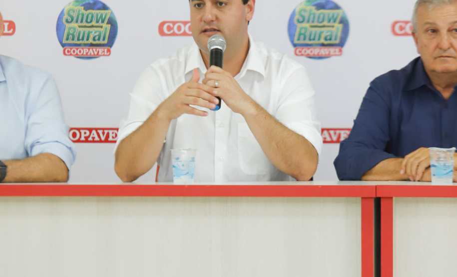 Trevo Cataratas, duplicação na BR-277 e aumento da capacidade de escoamento da Ferroeste vão mudar a realidade de Cascavel e região. Anúncios foram feitos nesta quarta-feira (05) no Show Rural Coopavel.
Foto: Rodrigo Felix Leal