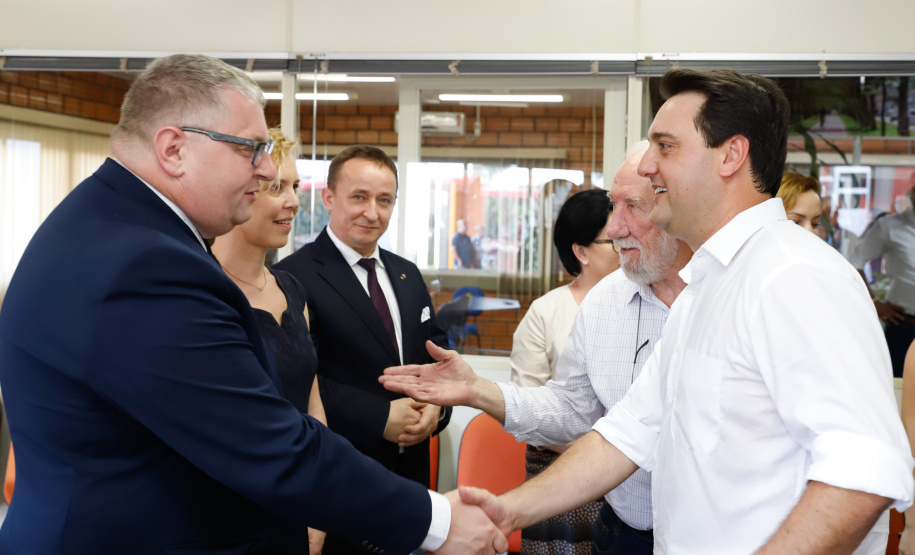 Trevo Cataratas, duplicação na BR-277 e aumento da capacidade de escoamento da Ferroeste vão mudar a realidade de Cascavel e região. Anúncios foram feitos nesta quarta-feira (05) no Show Rural Coopavel.
Foto: Rodrigo Felix Leal