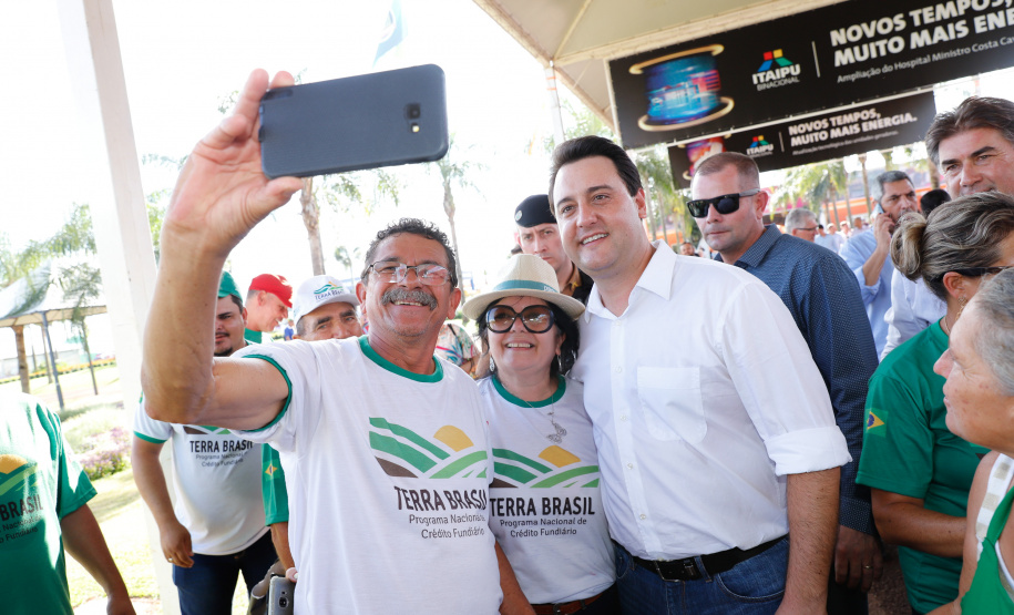 Trevo Cataratas, duplicação na BR-277 e aumento da capacidade de escoamento da Ferroeste vão mudar a realidade de Cascavel e região. Anúncios foram feitos nesta quarta-feira (05) no Show Rural Coopavel.
Foto: Rodrigo Felix Leal