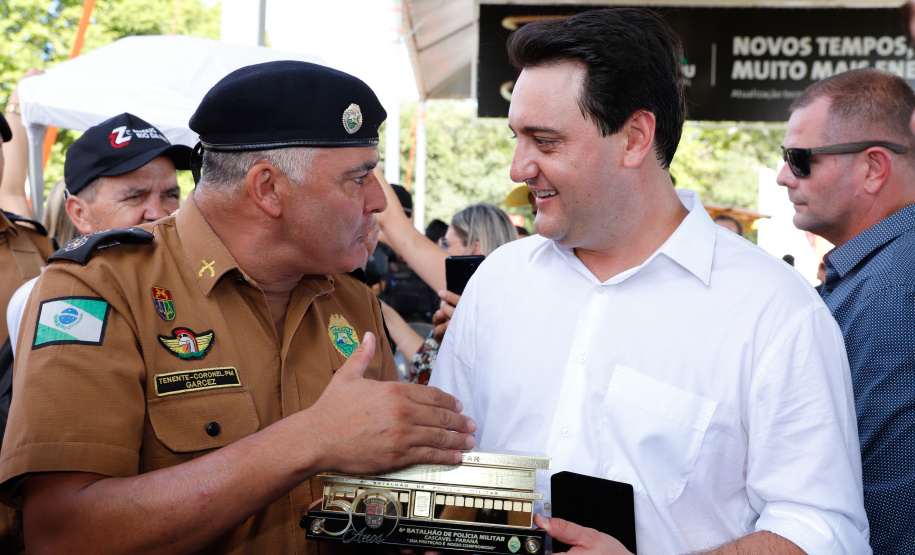 Trevo Cataratas, duplicação na BR-277 e aumento da capacidade de escoamento da Ferroeste vão mudar a realidade de Cascavel e região. Anúncios foram feitos nesta quarta-feira (05) no Show Rural Coopavel.
Foto: Rodrigo Felix Leal