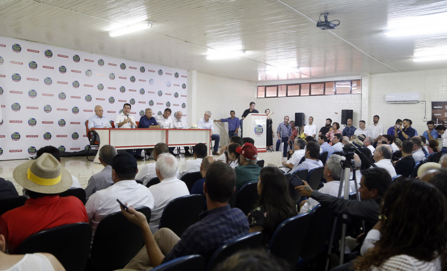O governador Carlos Massa Ratinho Junior participa nesta quarta-feira (05) do Show Rural Coopavel, em Cascavel, no Oeste do Paraná. Às 15 horas, Ratinho Junior recebeu a imprensa para entrevista coletiva. O encontro será na estruturação de administração do evento. Em seguida, o governador visitará os estandes da feira.
Foto Gilson Abreu/Aen