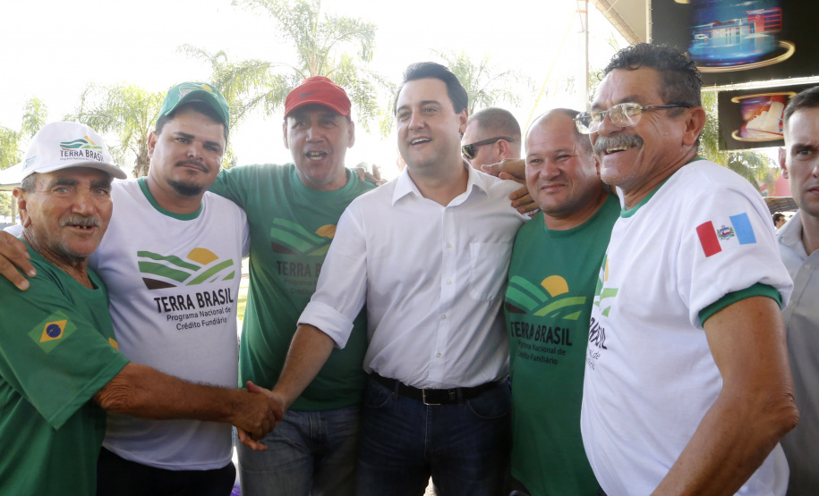 O governador Carlos Massa Ratinho Junior participa nesta quarta-feira (05) do Show Rural Coopavel, em Cascavel, no Oeste do Paraná. Às 15 horas, Ratinho Junior recebeu a imprensa para entrevista coletiva. O encontro será na estruturação de administração do evento. Em seguida, o governador visitará os estandes da feira.
Foto Gilson Abreu/Aen