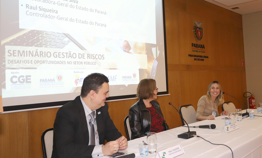 A Escola Fazendária (Efaz) da Secretaria da Fazenda do Paraná realiza o Seminário Gestão de Riscos: Desafios e Oportunidades no Setor Público, em parceria com a Procuradoria-Geral do Paraná.
Curitiba, 05-02-20.
Foto: Arnaldo Alves / AEN.