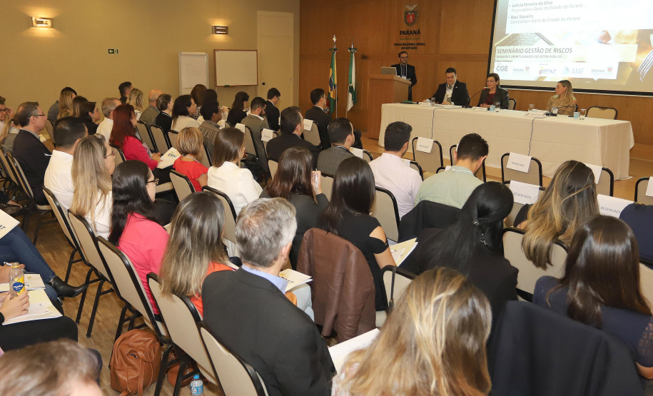 A Escola Fazendária (Efaz) da Secretaria da Fazenda do Paraná realiza o Seminário Gestão de Riscos: Desafios e Oportunidades no Setor Público, em parceria com a Procuradoria-Geral do Paraná.
Curitiba, 05-02-20.
Foto: Arnaldo Alves / AEN.