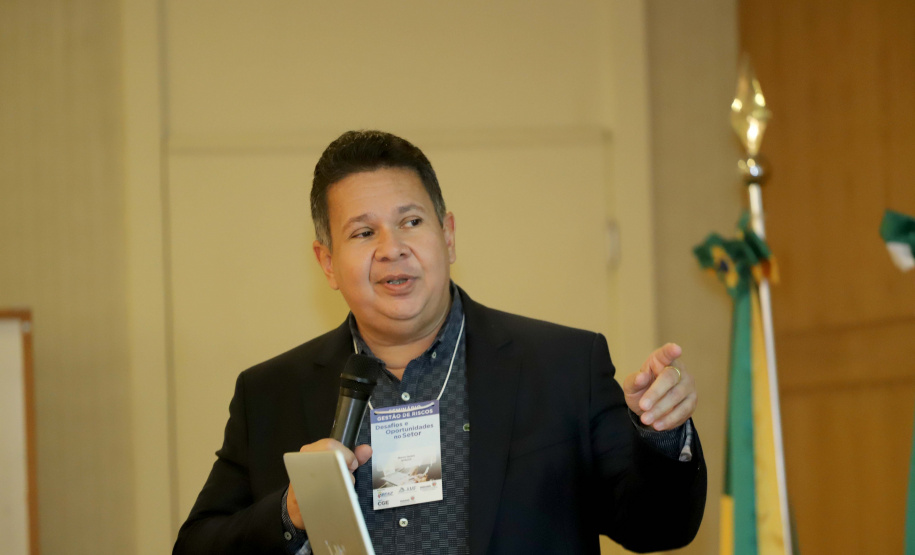 A Escola Fazendária (Efaz) da Secretaria da Fazenda do Paraná realiza o Seminário Gestão de Riscos: Desafios e Oportunidades no Setor Público, em parceria com a Procuradoria-Geral do Paraná. N/F: assessor especial da SEFAZ/CE, Marcos Saraiva.
Curitiba, 05-02-20.
Foto: Arnaldo Alves / AEN.