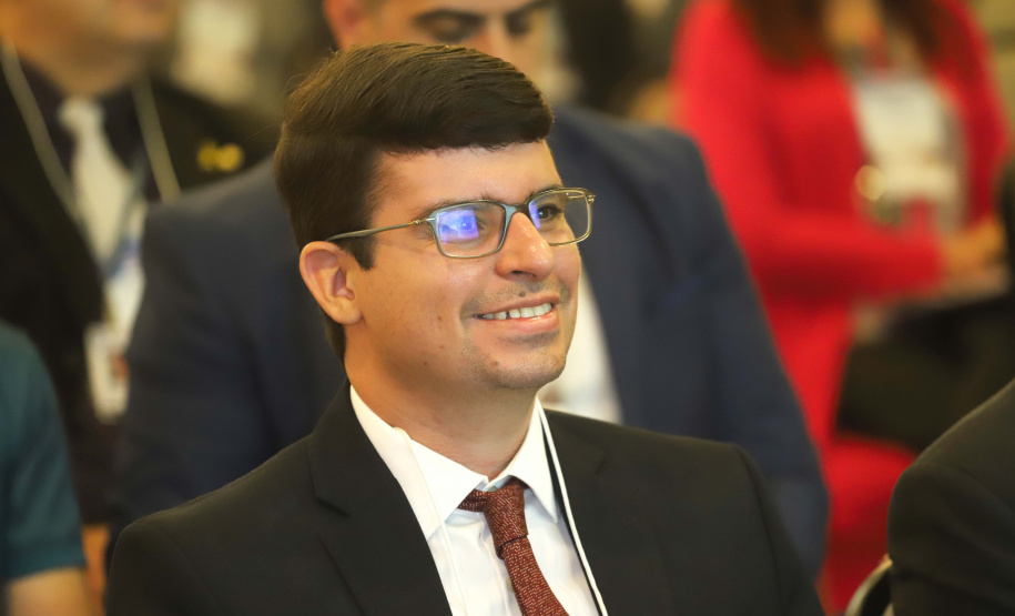 A Escola Fazendária (Efaz) da Secretaria da Fazenda do Paraná realiza o Seminário Gestão de Riscos: Desafios e Oportunidades no Setor Público, em parceria com a Procuradoria-Geral do Paraná. N/F: assessor especial de Ética e Compliance da SEFAZ/AL, Rodrigo Bittencourt.
Curitiba, 05-02-20.
Foto: Arnaldo Alves / AEN.