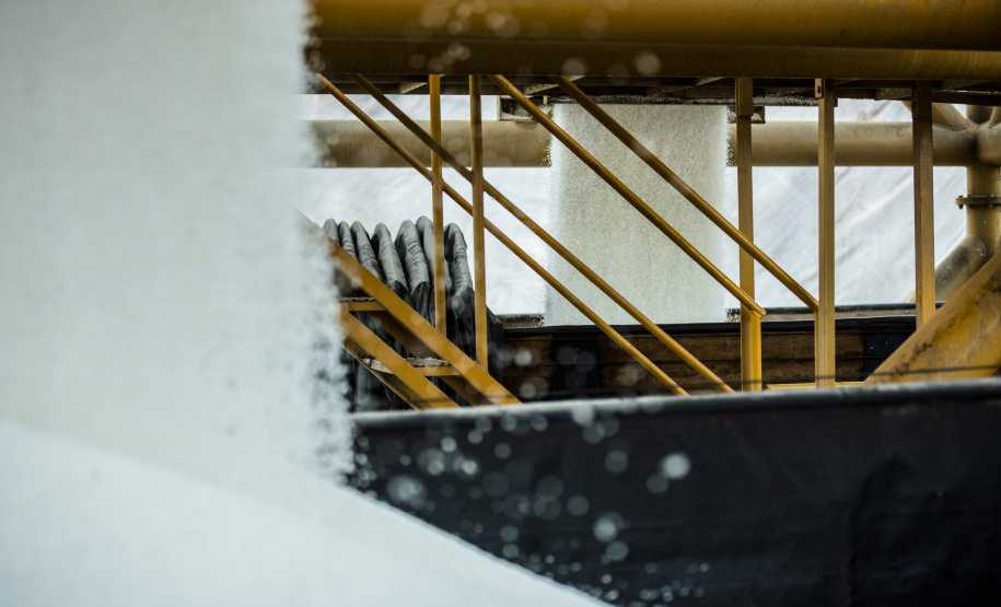 Os gastos com sobre-estadia (demurrage) na importação dos fertilizantes pelos portos do Paraná foram 43% menor em 2019. Os dados foram divulgados nesta quarta-feira (05) pelo Sindicato da Indústria de Adubos e Corretivos Agrícolas no Estado do Paraná (Sindiadubos). No ano, o setor economizou US$ 20,39 milhões.
Curitiba, 06/02/2020. Foto; Cláudio Neves/Portos do Paraná