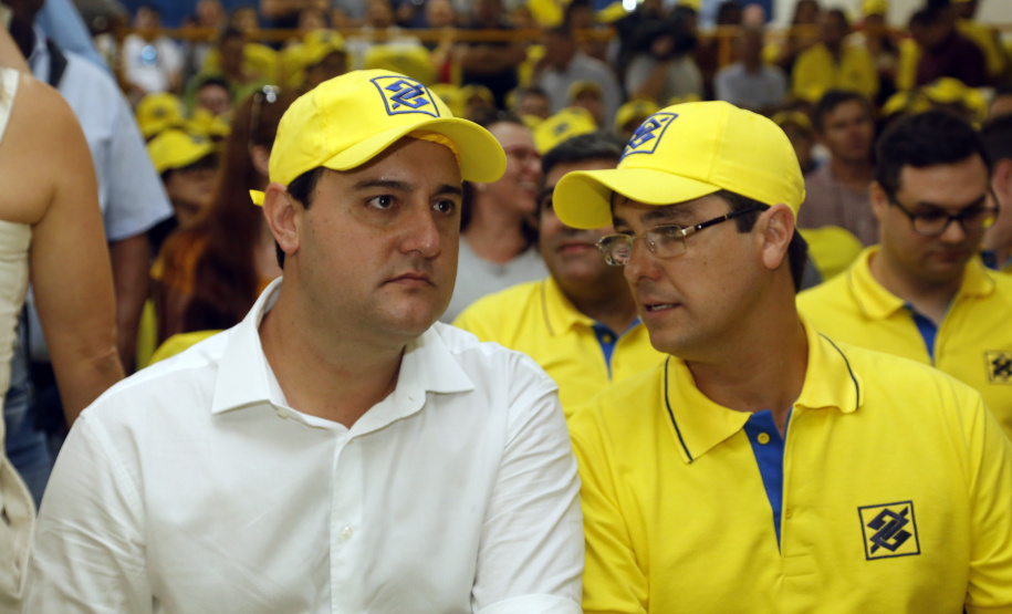 O governador Carlos Massa Ratinho Junior entregou nesta quinta-feira (06), durante o Show Rural, em Cascavel, as chaves de mais um trator do programa Trator Solidário. Os beneficiados foram o criador de vacas de leite Roque Selzler e sua mulher, Leonete, moradores de Pato Bragado. - Cascavel, 06/02/2020 -  Foto: Gilson Abreu/AEN