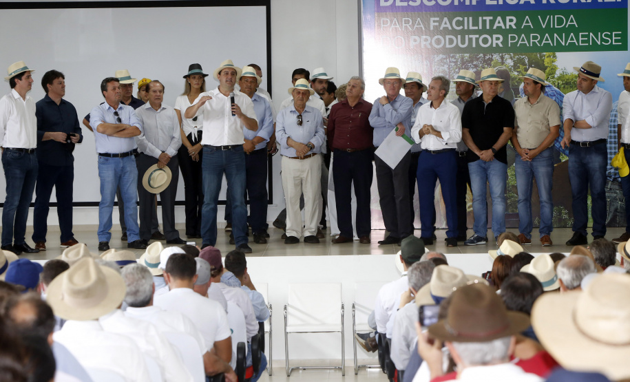 Com o Descomplica Rural, a maioria dos processos sai do papel e migra para o Sistema de Gestão Ambiental. Algumas licenças serão emitidas automaticamente.
Foto Gilson Abreu/AEN