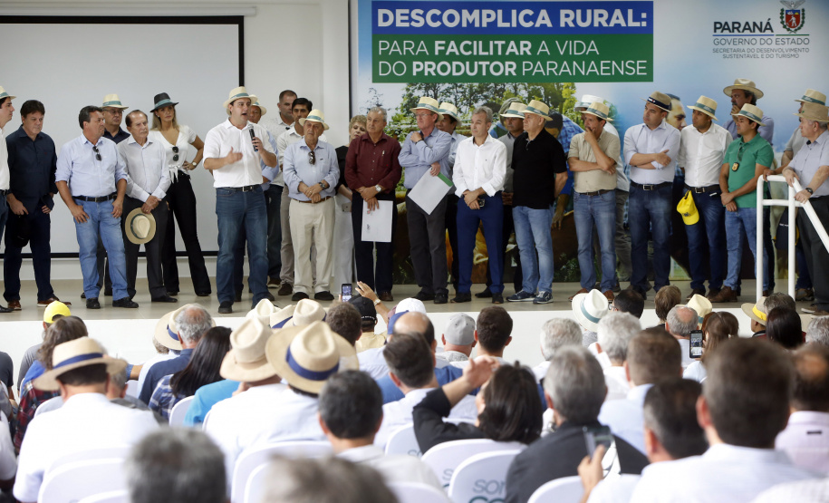 Com o Descomplica Rural, a maioria dos processos sai do papel e migra para o Sistema de Gestão Ambiental. Algumas licenças serão emitidas automaticamente.
Foto Gilson Abreu/AEN