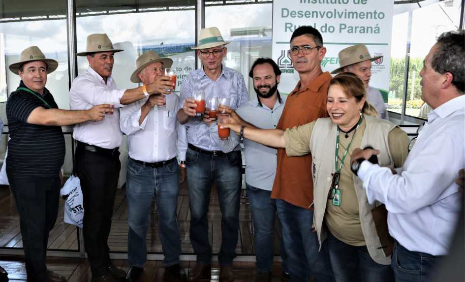 O Instituto Paranaense de Desenvolvimento Rural do Paraná IAPAR-Emater lançou na manhã desta quinta-feira (6), no Show Rural, as cultivares de acerola IPR Bruna, IPR Letícia, IPR Stella e IPR Stephanie. A solenidade de apresentação dos novos materiais contou com a participação do secretário de agricultura e abastecimento Norberto Anacleto Ortigara. - Cascavel, 06/02/2020  -  Foto: Divulgação Iapar