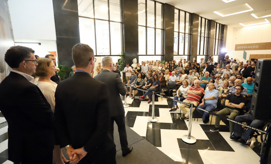 A Biblioteca Pública do Paraná (BPP) recebe nesta terça-feira (06) a mais moderna tecnologia de visão artificial do mundo, que beneficiará cegos e pessoas com visão reduzida