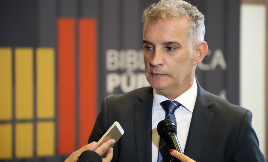 A Biblioteca Pública do Paraná (BPP) recebe nesta terça-feira (06) a mais moderna tecnologia de visão artificial do mundo, que beneficiará cegos e pessoas com visão reduzida