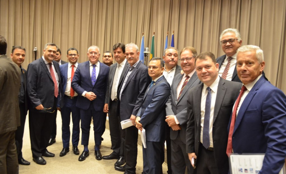 Reunião foi na sede da Organização Pan-Americana da Saúde (OPAS), em Brasília. No Paraná, a Vigilância Epidemiológica iniciou o trabalho intensivo relacionado ao novo coronavírus ao mesmo tempo que o Ministério da Saúde.
Foto: Divulgação/Conselho Nacional de Secretários de Saúde CONASS