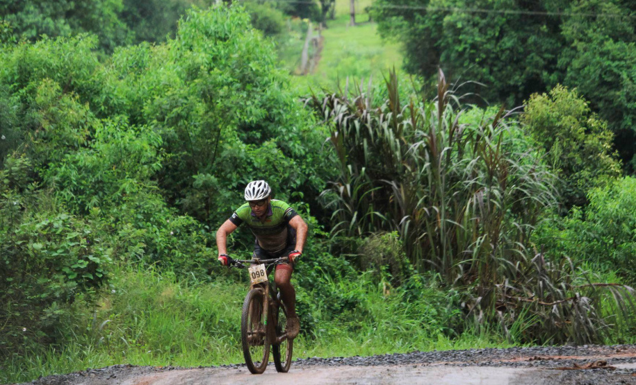 Pesquisa apontou que o segmento Ecoturismo/Natureza/Turismo de Aventura é o segundo mais procurado por clientes no Paraná (16,2%). o Governo do Paraná tem ações para reforçar este segmento no Estado. Confira roteiro com dicas de onde se aventurar pelo Estado.
Foto: Thaise Oliveira/Esporte PR