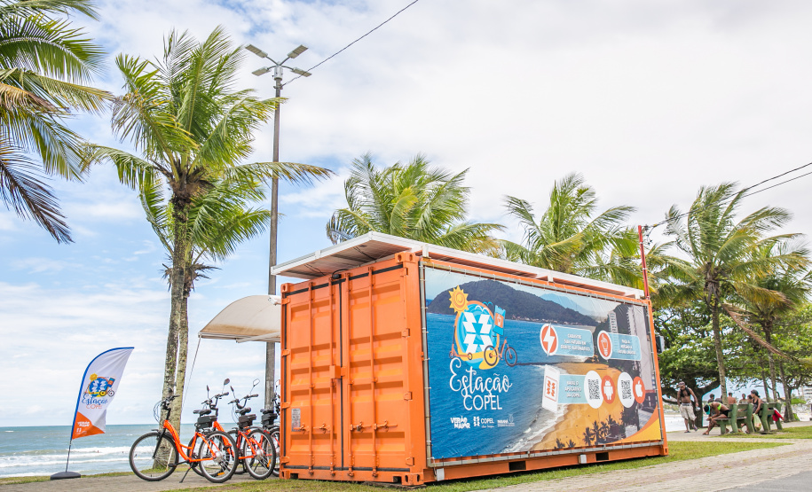 A operação das três Estações Copel instaladas em Matinhos, Guaratuba e Pontal do Paraná será encerrada no dia 16 (domingo). Abertas ao público da orla desde o dia 13 de dezembro, as estações fazem parte do Verão Maior do litoral paranaense e concederam 2,5 mil empréstimos de patinetes e bicicletas elétricos durante a temporada. - Curitiba, 07/02/2020 - Foto: Valdenir Daniel Cavalheiro/Divulgação Copel
