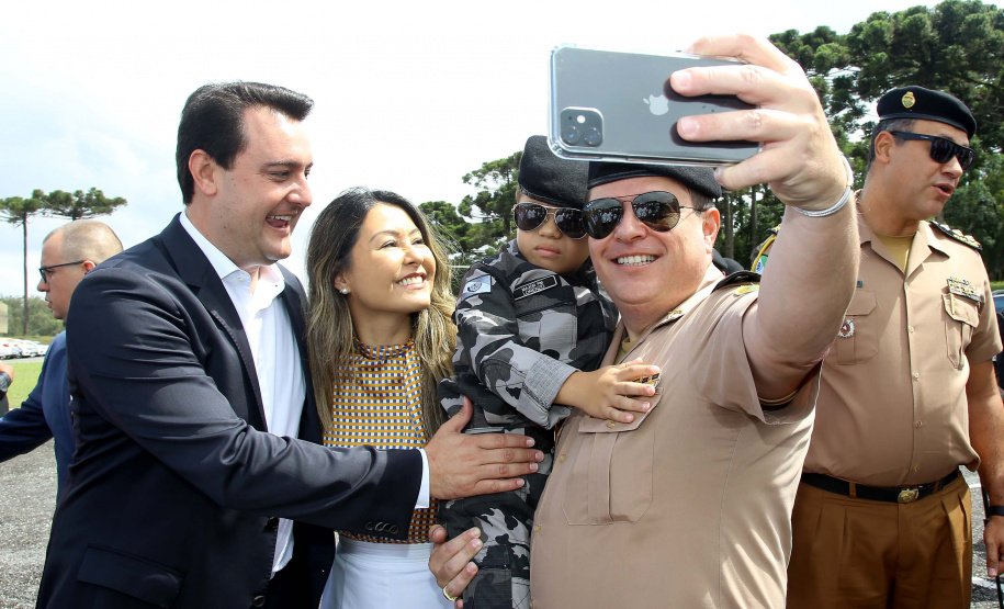 A Rede de Proteção Social e Especial Básica do Paraná ganhou reforço nesta sexta-feira (07), com o repasse de 222 carros e 15 micro-ônibus para 167 municípios do Estado