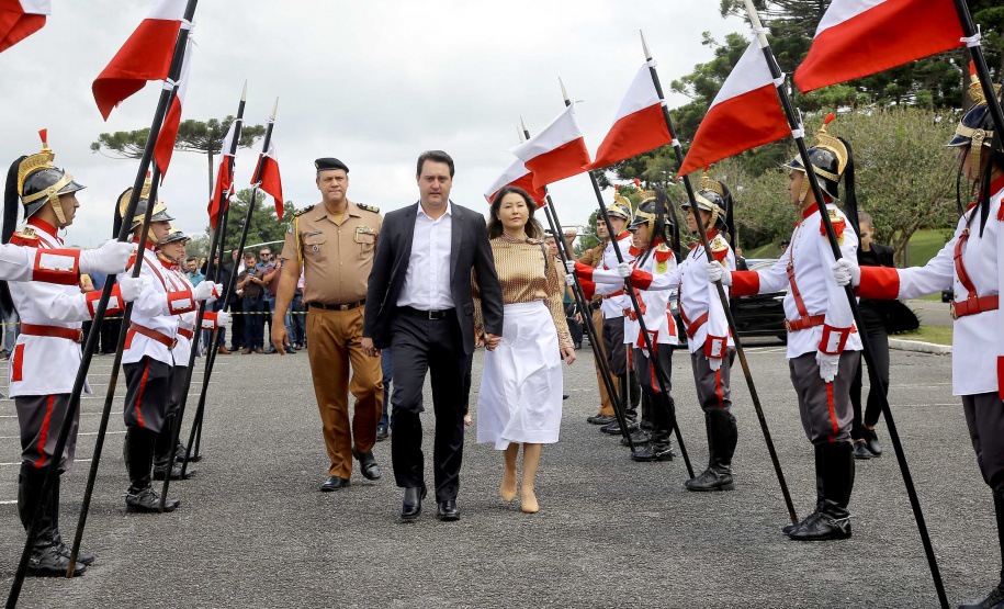 A Rede de Proteção Social e Especial Básica do Paraná ganhou reforço nesta sexta-feira (07), com o repasse de 222 carros e 15 micro-ônibus para 167 municípios do Estado
