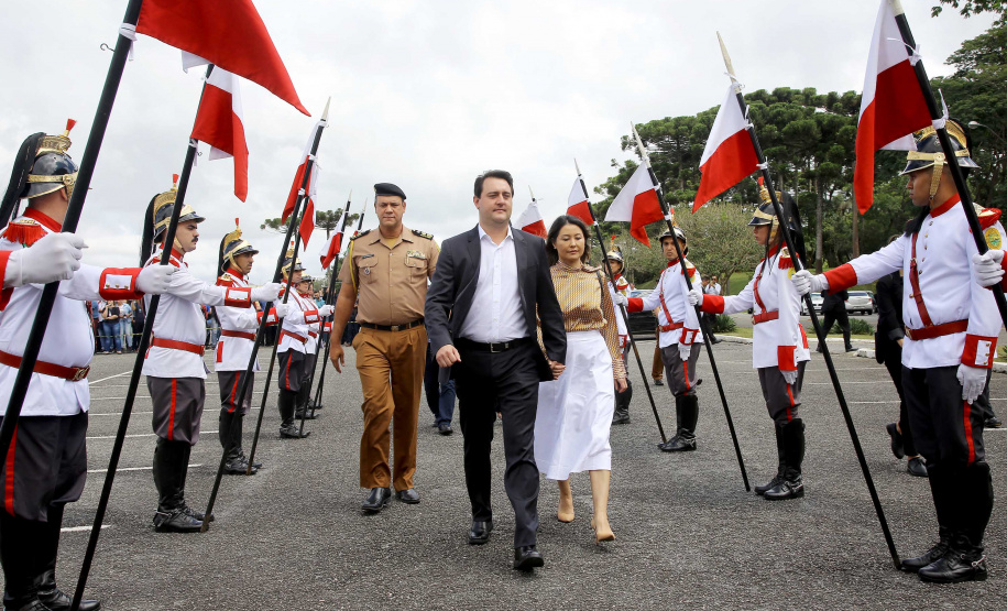 A Rede de Proteção Social e Especial Básica do Paraná ganhou reforço nesta sexta-feira (07), com o repasse de 222 carros e 15 micro-ônibus para 167 municípios do Estado