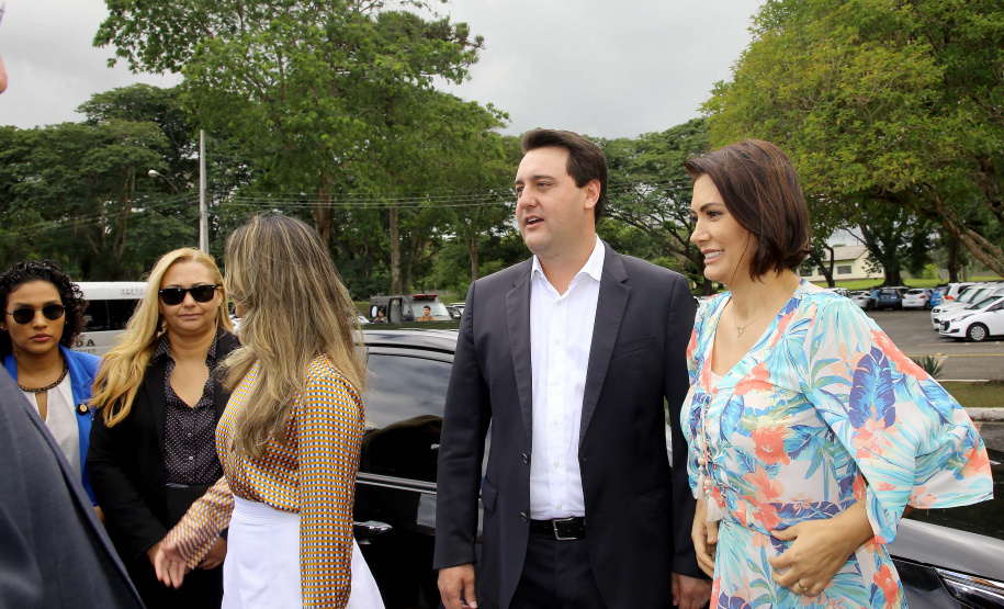 A Rede de Proteção Social e Especial Básica do Paraná ganhou reforço nesta sexta-feira (07), com o repasse de 222 carros e 15 micro-ônibus para 167 municípios do Estado