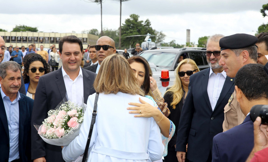 A Rede de Proteção Social e Especial Básica do Paraná ganhou reforço nesta sexta-feira (07), com o repasse de 222 carros e 15 micro-ônibus para 167 municípios do Estado