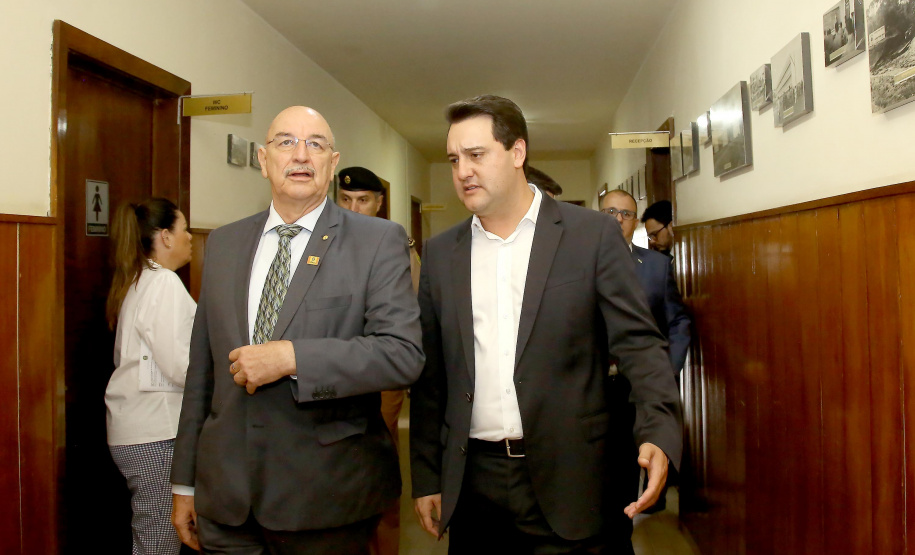 A Rede de Proteção Social e Especial Básica do Paraná ganhou reforço nesta sexta-feira (07), com o repasse de 222 carros e 15 micro-ônibus para 167 municípios do Estado