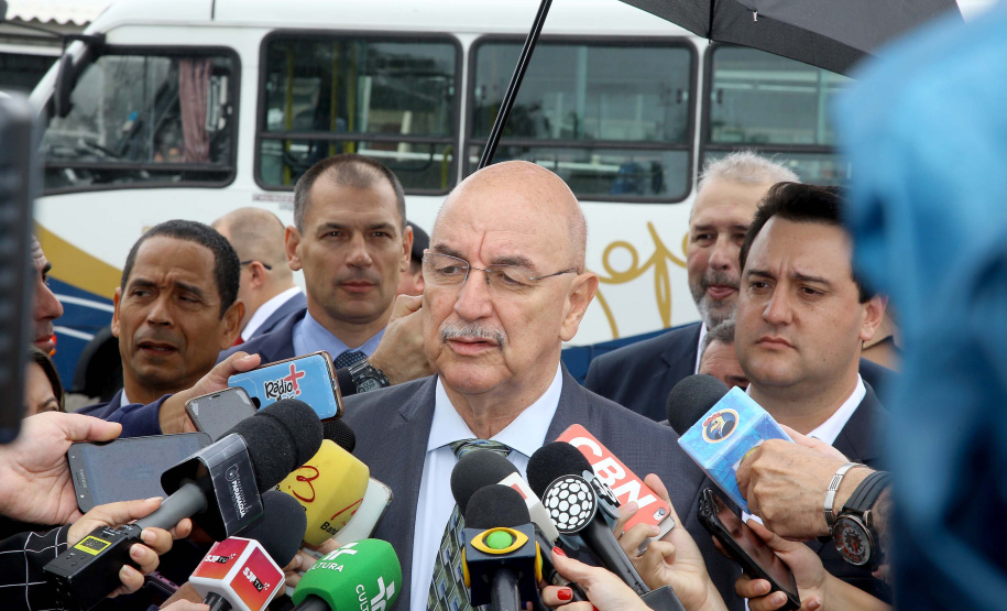 A Rede de Proteção Social e Especial Básica do Paraná ganhou reforço nesta sexta-feira (07), com o repasse de 222 carros e 15 micro-ônibus para 167 municípios do Estado