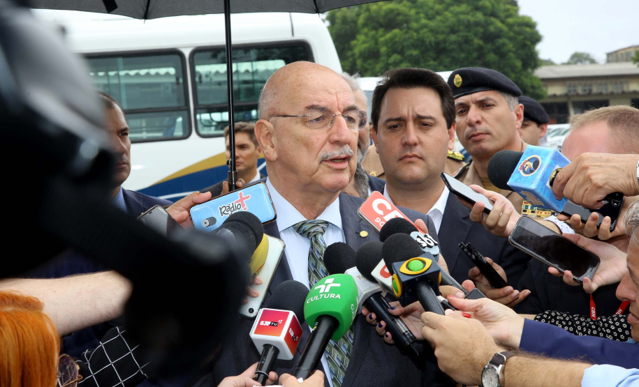 A Rede de Proteção Social e Especial Básica do Paraná ganhou reforço nesta sexta-feira (07), com o repasse de 222 carros e 15 micro-ônibus para 167 municípios do Estado