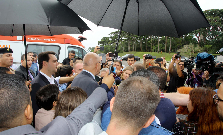 A Rede de Proteção Social e Especial Básica do Paraná ganhou reforço nesta sexta-feira (07), com o repasse de 222 carros e 15 micro-ônibus para 167 municípios do Estado
