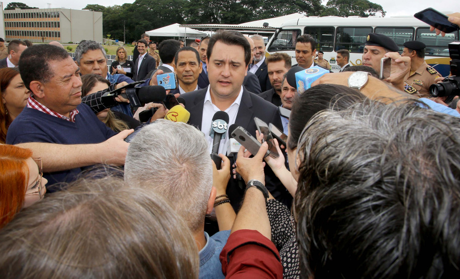 A Rede de Proteção Social e Especial Básica do Paraná ganhou reforço nesta sexta-feira (07), com o repasse de 222 carros e 15 micro-ônibus para 167 municípios do Estado