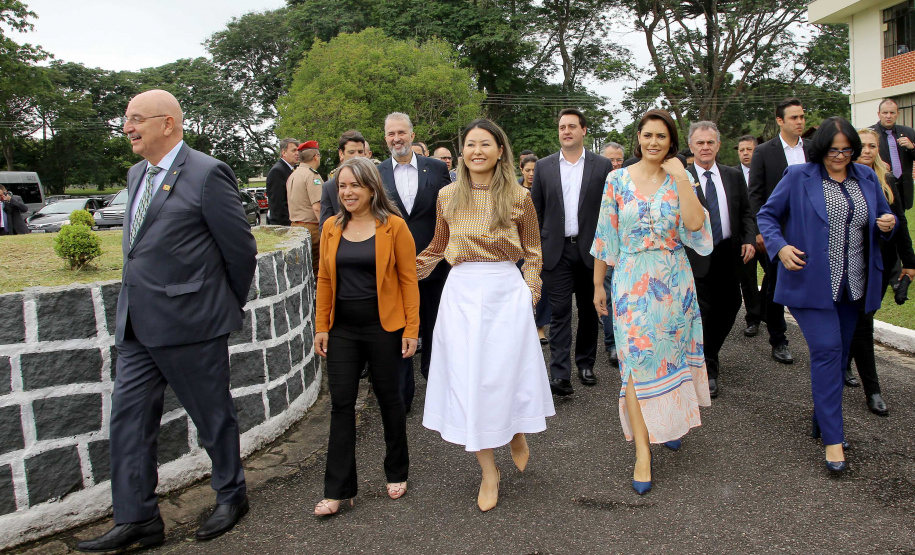A Rede de Proteção Social e Especial Básica do Paraná ganhou reforço nesta sexta-feira (07), com o repasse de 222 carros e 15 micro-ônibus para 167 municípios do Estado