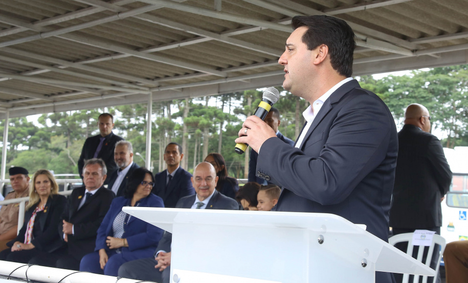 A Rede de Proteção Social e Especial Básica do Paraná ganhou reforço nesta sexta-feira (07), com o repasse de 222 carros e 15 micro-ônibus para 167 municípios do Estado