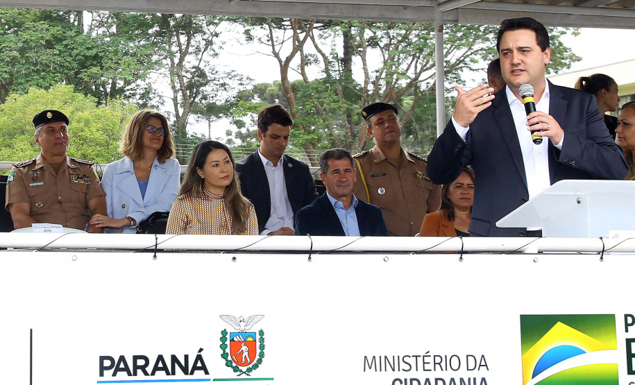 A Rede de Proteção Social e Especial Básica do Paraná ganhou reforço nesta sexta-feira (07), com o repasse de 222 carros e 15 micro-ônibus para 167 municípios do Estado