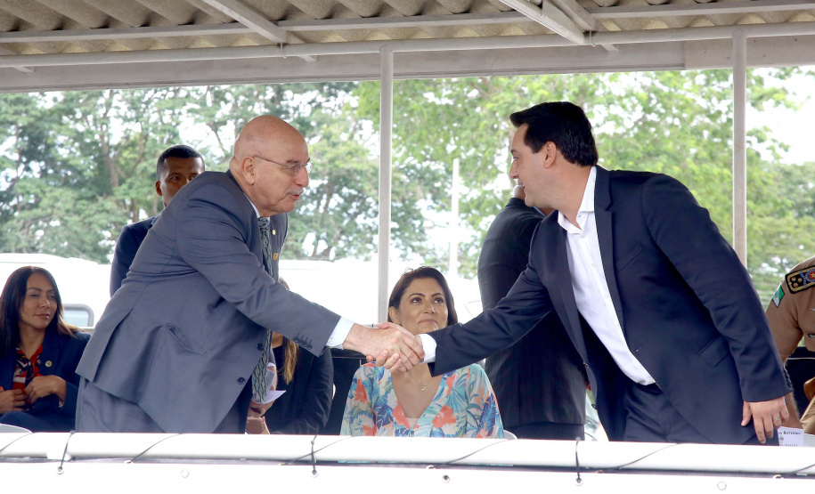 A Rede de Proteção Social e Especial Básica do Paraná ganhou reforço nesta sexta-feira (07), com o repasse de 222 carros e 15 micro-ônibus para 167 municípios do Estado