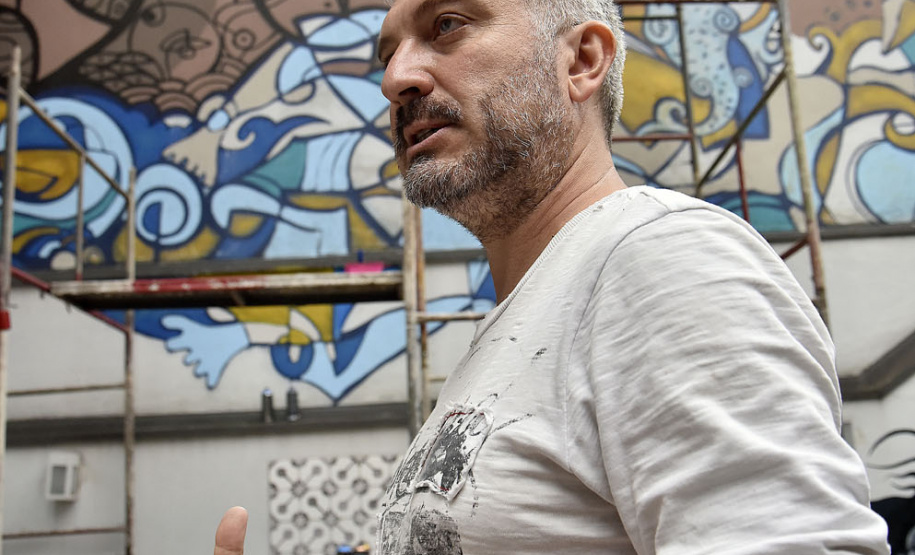 Marcelo Le, muralista e artista plástico. Museu Casa Alfredo Andersen(MCAA).Curitiba, 05 de fevereiro de 2020.Foto: Kraw Penas/SECC