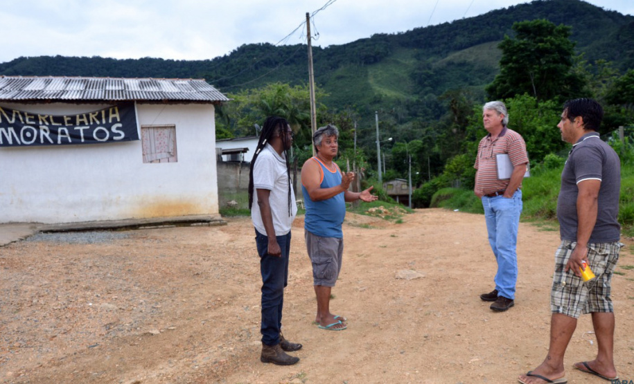 Questionário encaminhado às prefeituras vai ajudar a localizar os povos tradicionais e as iniciativas da sociedade, facilitando a formulação de políticas públicas em áreas de interesse social. Medida faz parte do programa Diálogo Paraná Itinerante.
Foto: SUDIS
