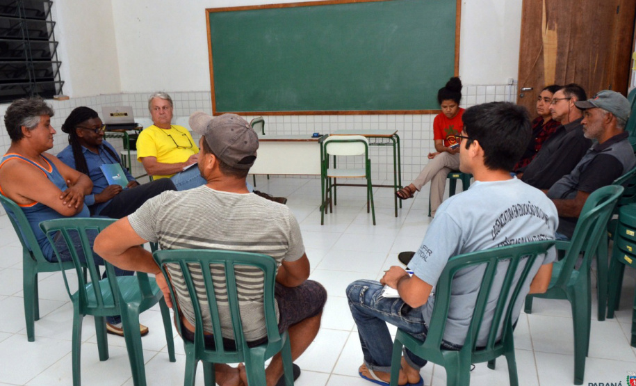 Questionário encaminhado às prefeituras vai ajudar a localizar os povos tradicionais e as iniciativas da sociedade, facilitando a formulação de políticas públicas em áreas de interesse social. Medida faz parte do programa Diálogo Paraná Itinerante.
Foto: SUDIS