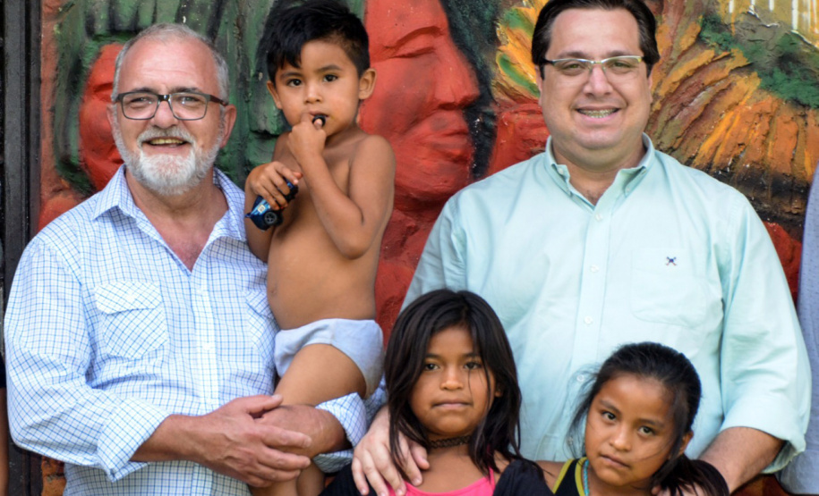 Questionário encaminhado às prefeituras vai ajudar a localizar os povos tradicionais e as iniciativas da sociedade, facilitando a formulação de políticas públicas em áreas de interesse social. Medida faz parte do programa Diálogo Paraná Itinerante.
Foto: SUDIS