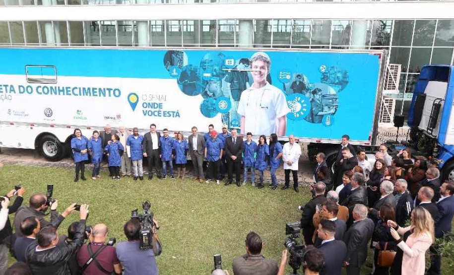 As Carretas do Conhecimento vão atender cerca de 64 municípios paranaenses em 2020, e em Curitiba 20 bairros receberão as Unidades Móveis, que qualificarão mais de 1