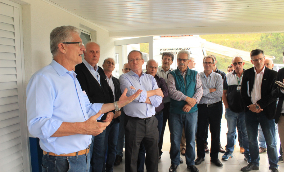 O Governo do Estado inaugurou nesta terça-feira (11) em Campina Grande do Sul, na Região Metropolitana de Curitiba, o novo Posto de Fiscalização de Trânsito Agropecuário, da Agência de Defesa Agropecuária do Paraná (Adapar). Também foi assinado um termo que determina a cessão do posto do Fundepec para a Adapar.  - Campina Grande do Sul, 11/02/2020  -  Foto: Gisele Barão/SEAB