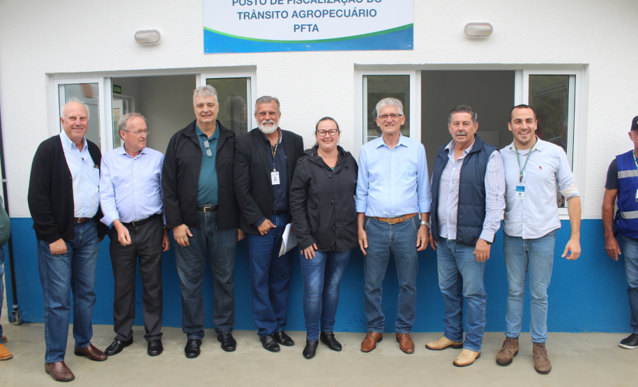 O Governo do Estado inaugurou nesta terça-feira (11) em Campina Grande do Sul, na Região Metropolitana de Curitiba, o novo Posto de Fiscalização de Trânsito Agropecuário, da Agência de Defesa Agropecuária do Paraná (Adapar). Também foi assinado um termo que determina a cessão do posto do Fundepec para a Adapar.  - Campina Grande do Sul, 11/02/2020  -  Foto: Gisele Barão/SEAB