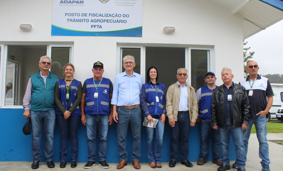 O Governo do Estado inaugurou nesta terça-feira (11) em Campina Grande do Sul, na Região Metropolitana de Curitiba, o novo Posto de Fiscalização de Trânsito Agropecuário, da Agência de Defesa Agropecuária do Paraná (Adapar). Também foi assinado um termo que determina a cessão do posto do Fundepec para a Adapar.  - Campina Grande do Sul, 11/02/2020  -  Foto: Gisele Barão/SEAB