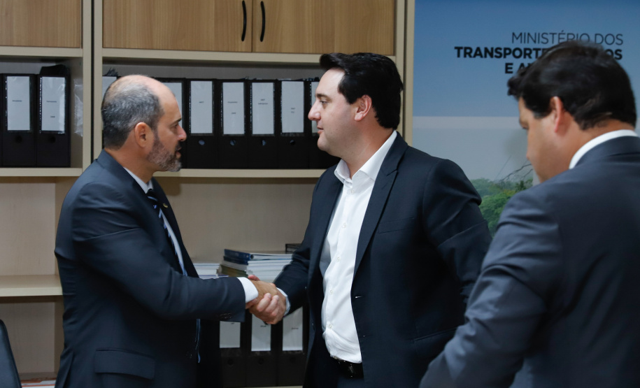 TRANSPORTE TERRESTRE  -  Governador Carlos Massa Ratinho Junior durante reunião com o Secretário Nacional de Transporte Terrestre, Marcelo da Costa, nesta terça-feira (11).  -  Brasília, 11/02/2020  -  Foto: Rodrigo Félix Leal/AEN