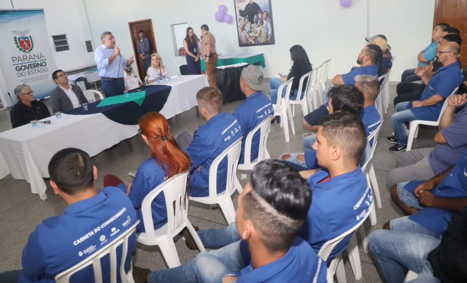 As Carretas do Conhecimento qualificaram mais 44 trabalhadores paranaenses para o mercado de trabalho ? desta vez na Cidade Industrial de Curitiba (CIC). O secretário da Justiça, Família e Trabalho do Governo do Paraná, Ney Leprevost, certificou os formandos do curso de Manutenção de Motocicletas nesta quarta-feira (12/02), na Paróquia Santa Edwiges, em Curitiba. - Curitiba, 13/02/2020 - Foto: Divulgação SEJUF