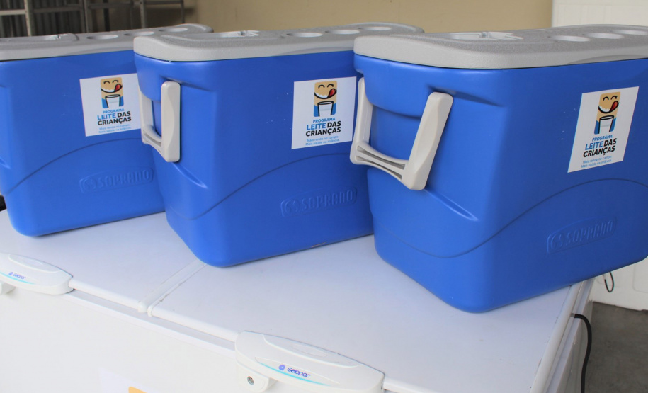 O Programa Leite das Crianças, do Governo do Estado, recebeu 700 caixas térmicas e 176 freezers para os pontos de distribuição e redistribuição. Os equipamentos estão sendo transportados ao longo desta semana para os núcleos regionais da Secretaria de Estado da Agricultura e do Abastecimento, que encaminharão aos municípios conforme a necessidade de cada um.  -  Curitiba, 13/02/2020  -  Foto: Gisele Barão/SEAB