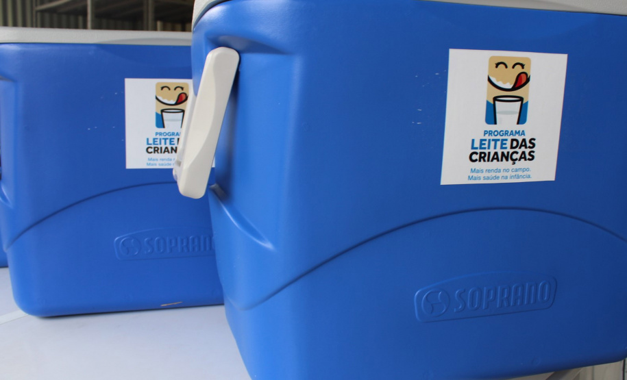 O Programa Leite das Crianças, do Governo do Estado, recebeu 700 caixas térmicas e 176 freezers para os pontos de distribuição e redistribuição. Os equipamentos estão sendo transportados ao longo desta semana para os núcleos regionais da Secretaria de Estado da Agricultura e do Abastecimento, que encaminharão aos municípios conforme a necessidade de cada um.  -  Curitiba, 13/02/2020  -  Foto: Gisele Barão/SEAB
