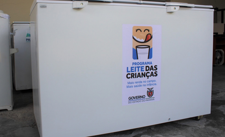 O Programa Leite das Crianças, do Governo do Estado, recebeu 700 caixas térmicas e 176 freezers para os pontos de distribuição e redistribuição. Os equipamentos estão sendo transportados ao longo desta semana para os núcleos regionais da Secretaria de Estado da Agricultura e do Abastecimento, que encaminharão aos municípios conforme a necessidade de cada um.  -  Curitiba, 13/02/2020  -  Foto: Gisele Barão/SEAB