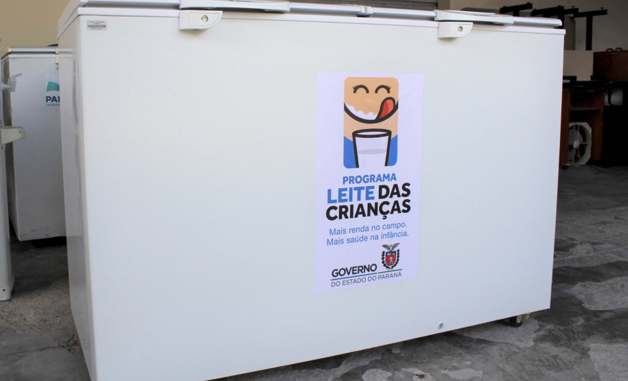 O Programa Leite das Crianças, do Governo do Estado, recebeu 700 caixas térmicas e 176 freezers para os pontos de distribuição e redistribuição. Os equipamentos estão sendo transportados ao longo desta semana para os núcleos regionais da Secretaria de Estado da Agricultura e do Abastecimento, que encaminharão aos municípios conforme a necessidade de cada um.  -  Curitiba, 13/02/2020  -  Foto: Gisele Barão/SEAB